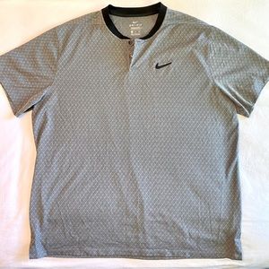 Nike Men’s polo w blade collar XXL
